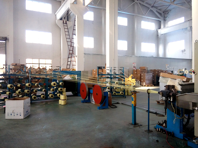GL increases two production line for outdoor cable and indoor cable in workshop which made annual amount up to $800,000. Mainly produce GYXTW uni-tube cable, GYTA stranded structure cable and indoor cable.